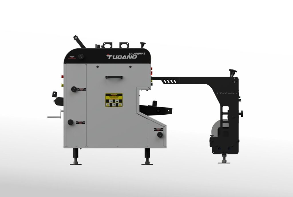 Somos uma indústria brasileira com alma inovadora e espírito industrial. Com sede em Goiânia (GO) e atuação nacional e internacional, somos especialistas no desenvolvimento e fabricação de máquinas e soluções para estamparia, serigrafia, sublimação e impressão têxtil. Nossa missão é clara: entregar tecnologia de ponta com eficiência real para o setor têxtil, aliando performance, durabilidade e suporte técnico de verdade. Mais do que vender máquinas, oferecemos soluções pensadas para aumentar a produtividade, padronizar processos e tornar o negócio dos nossos clientes mais lucrativo.