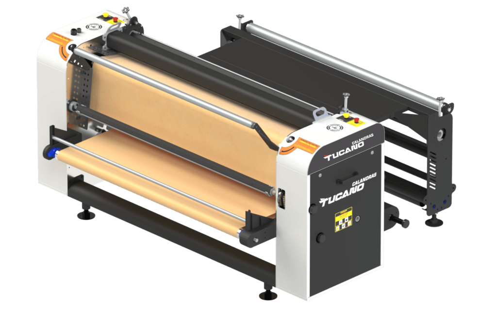 Desenvolvida para quem produz em escala e exige máxima qualidade, a FlexSystem 250 Cromax reúne automação, precisão térmica e engenharia industrial em uma única solução. Um equipamento criado para reduzir desperdícios, aumentar a eficiência operacional e entregar estampas com padrão profissional em cada metro produzido.