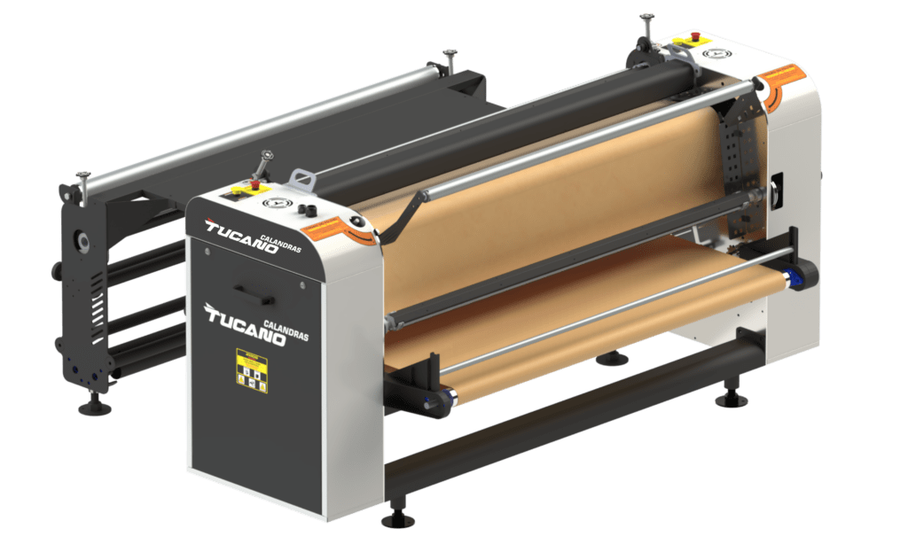 Desenvolvida para quem produz em escala e exige máxima qualidade, a FlexSystem 250 Cromax reúne automação, precisão térmica e engenharia industrial em uma única solução. Um equipamento criado para reduzir desperdícios, aumentar a eficiência operacional e entregar estampas com padrão profissional em cada metro produzido.